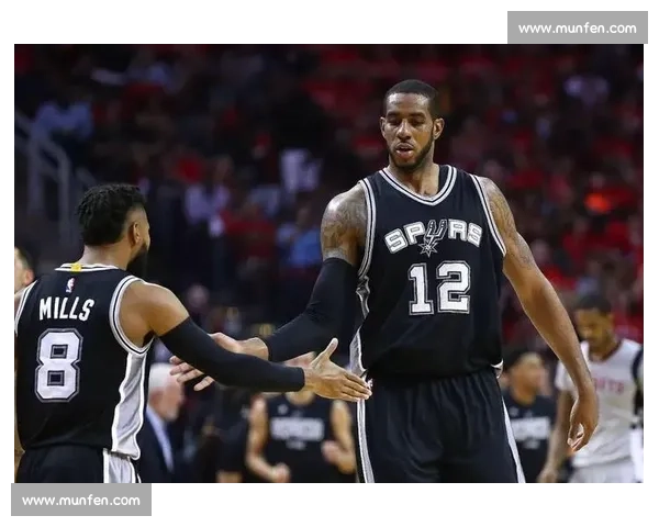 灰熊与马刺激战正酣 双方全力争夺季后赛席位决胜时刻到来